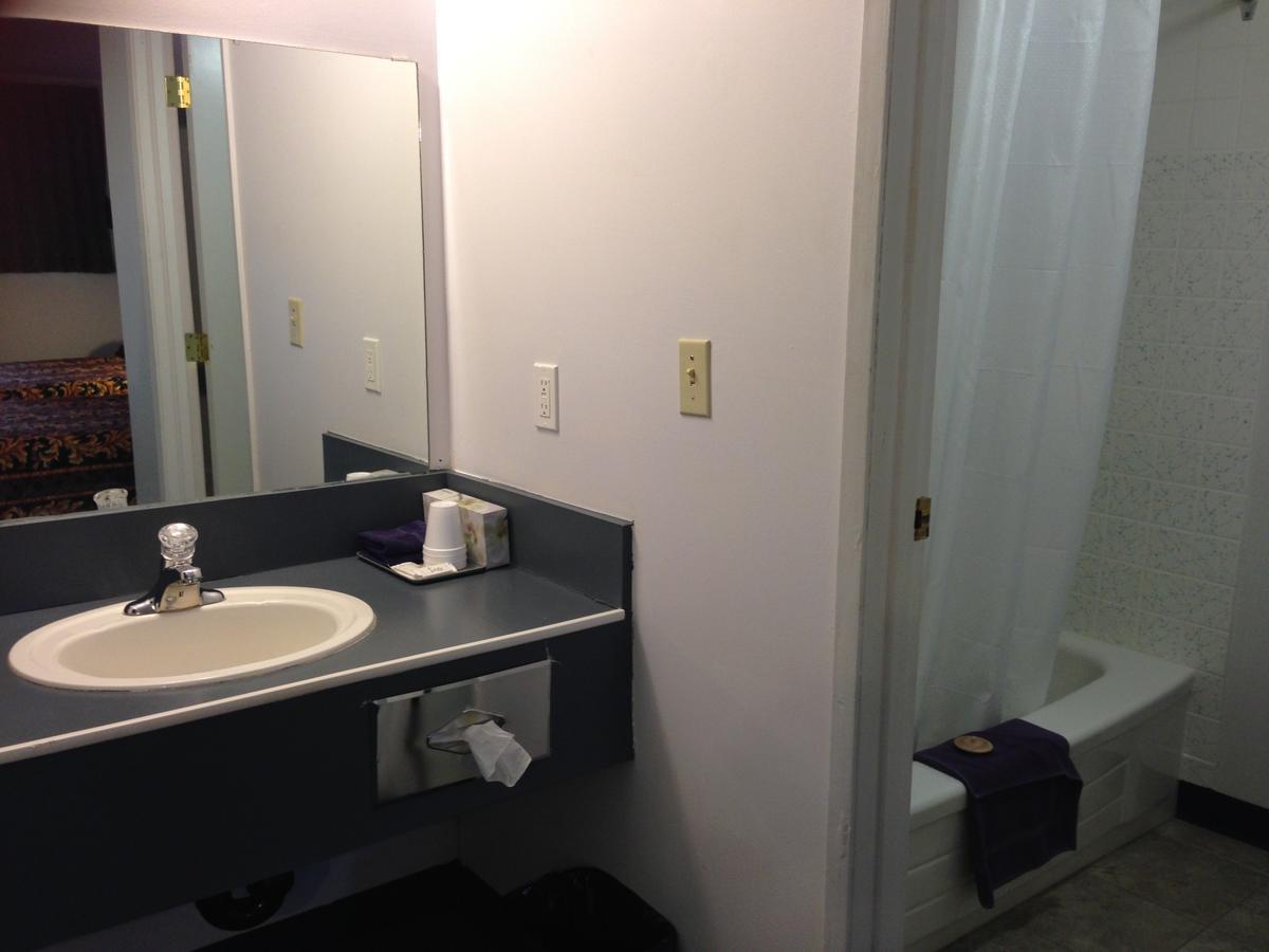 Plains Motor Inn Stettler 외부 사진