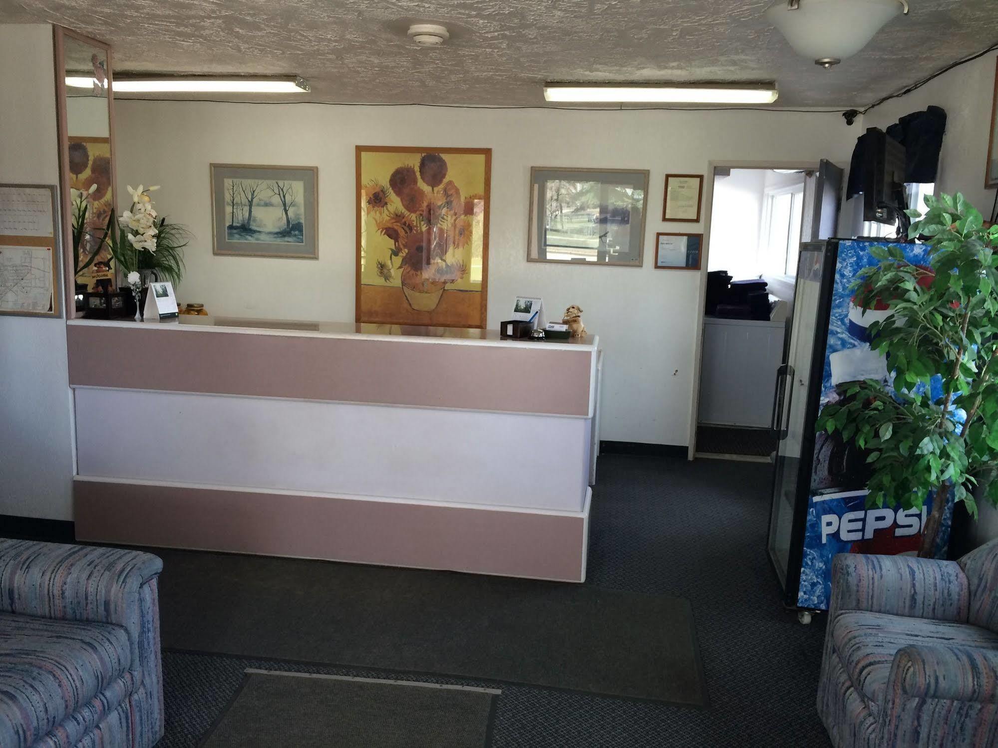Plains Motor Inn Stettler 외부 사진